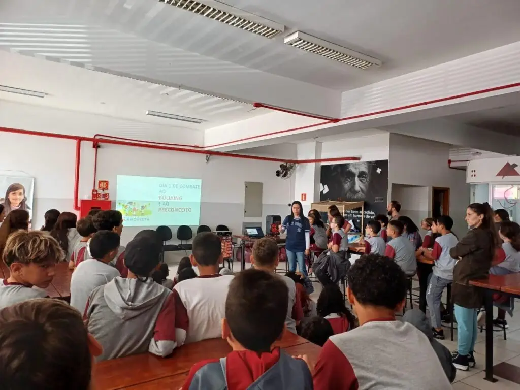 0a8061b7-5aa5-40a8-b41a-bca96348dce7